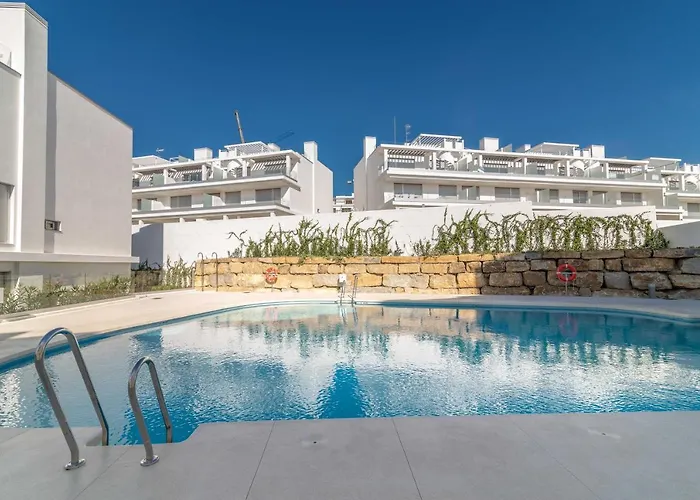 Vacation Marbella I Le Mirage Retreat, New Condo, Pool Szálloda Estepona