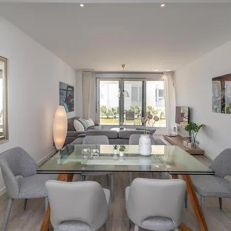 ホテル Vacation Marbella I Le Mirage Retreat, New Condo, Pool