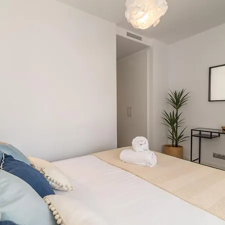 Vacation Marbella I Le Mirage Retreat, New Condo, Pool * Естепона