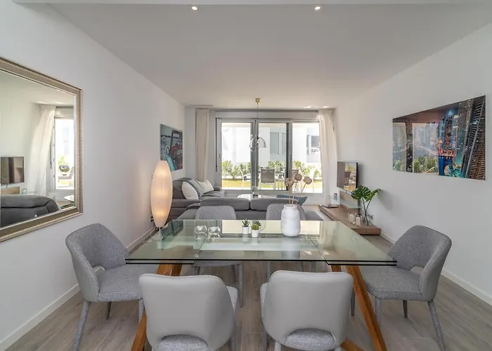 מלון Vacation Marbella I Le Mirage Retreat, New Condo, Pool