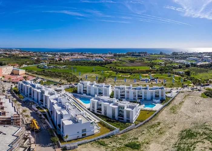 מלון Vacation Marbella I Le Mirage Retreat, New Condo, Pool